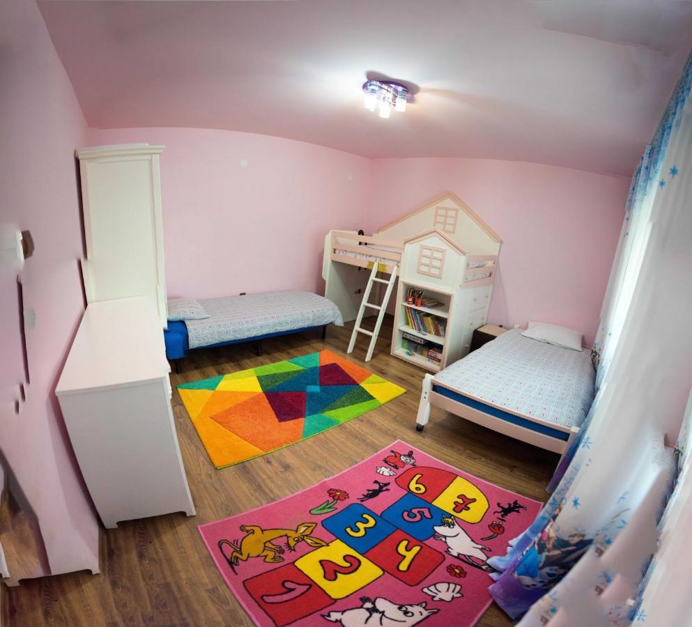 Peris Erika'S Holiday Cottage מראה חיצוני תמונה