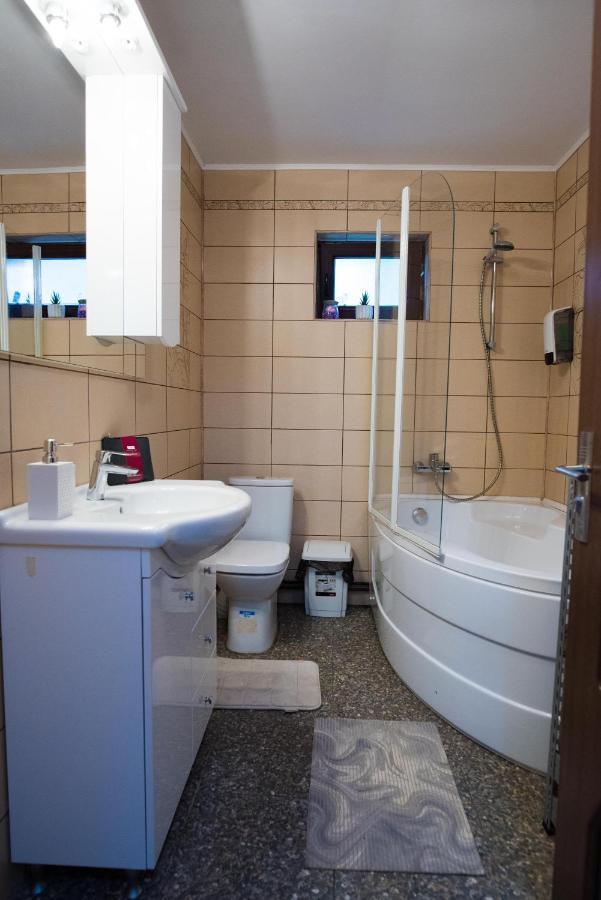 Peris Erika'S Holiday Cottage מראה חיצוני תמונה